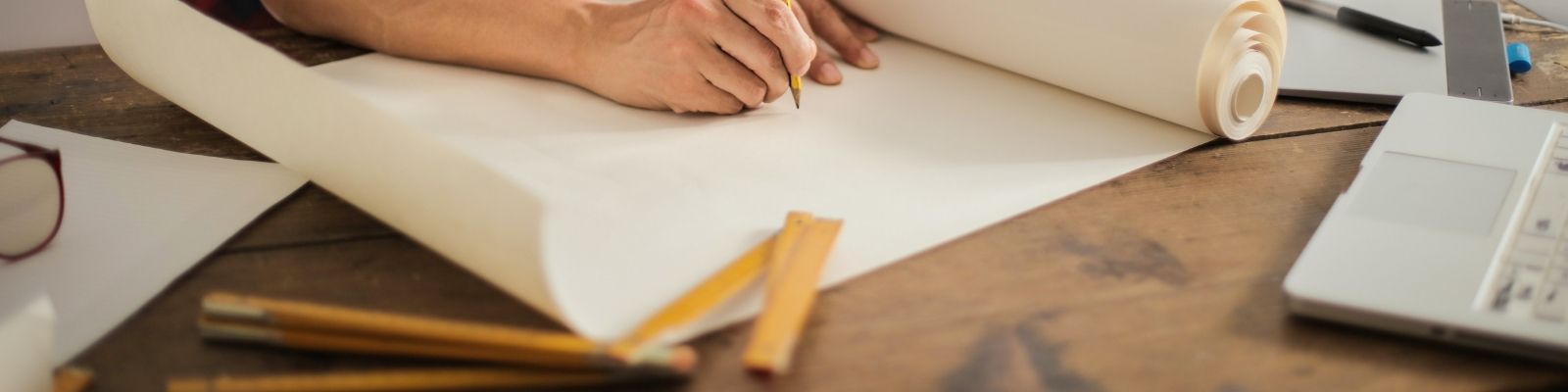 Bureau d'études étudiant la faisabilité d'un produit sur-mesure
